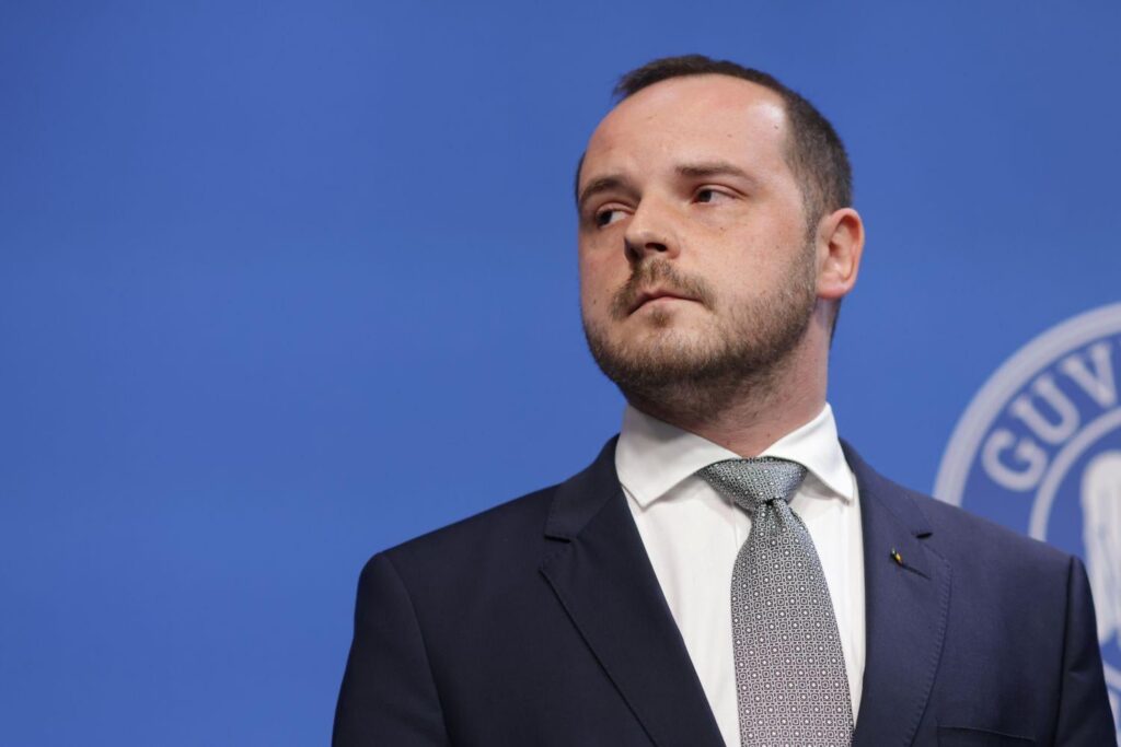 Der Gesundheitsminister kündigt an, dass die Staatsanwaltschaft nach der Konferenz mit Anti-Accycine-Theorien benachrichtigt wird. „Wir werden eine mögliche Gesetzesänderung diskutieren, die solche Ereignisse blockiert.“ Der Gesundheitsminister kündigt an, dass die Staatsanwaltschaft nach der Konferenz mit Anti-Accycine-Theorien benachrichtigt wird. "Wir werden eine mögliche Gesetzesänderung diskutieren, die solche Ereignisse blockiert."