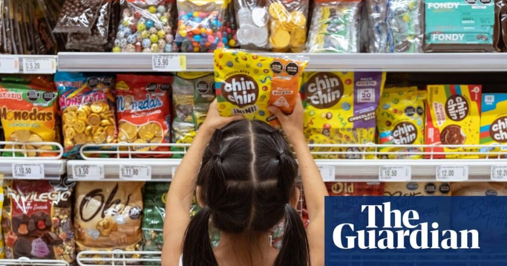 Junk Food führt dazu, dass mehr Kinder zum ersten Mal fettleibig als untergewichtig sind. Laut UNICEF billig ultra-verarbeitete Lebensmittel hinter dem Aufstieg bei übergewichtigen Kindern. Junk Food führt dazu, dass mehr Kinder zum ersten Mal fettleibig als untergewichtig sind. Laut UNICEF billig ultra-verarbeitete Lebensmittel hinter dem Aufstieg bei übergewichtigen Kindern.