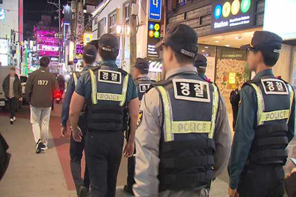 Polizei schränkt vor Halloween die Zufahrt von Fahrzeugen zu Hotspots in Seoul ein