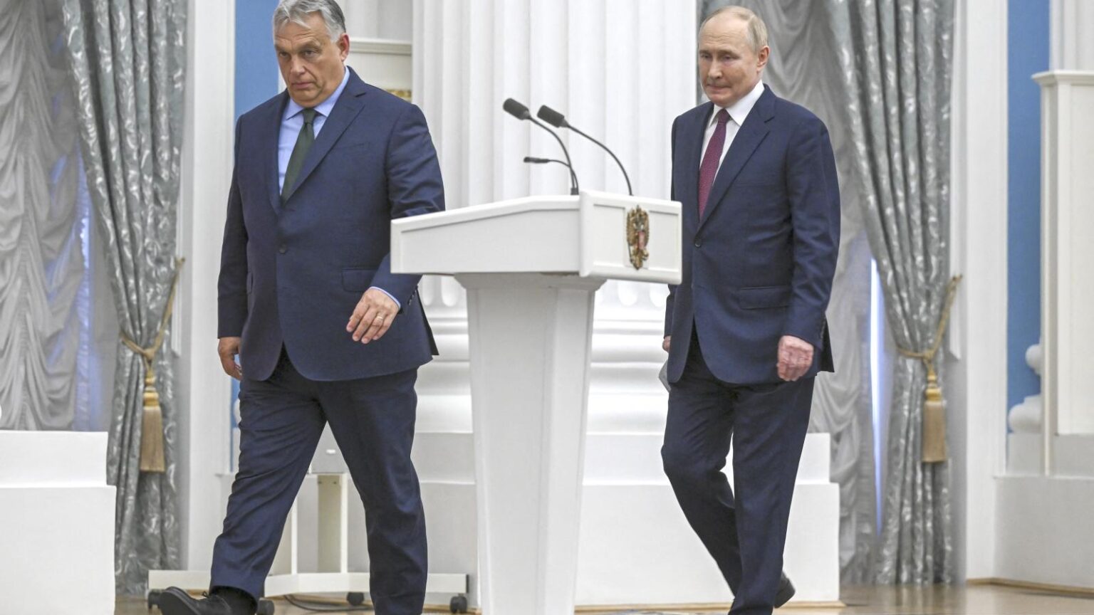 Orbáns russische Verbindungen und der Diebstahl von 5.000 MILLIARDEN HUF Orbáns russische Verbindungen und der Diebstahl von 5.000 MILLIARDEN HUF