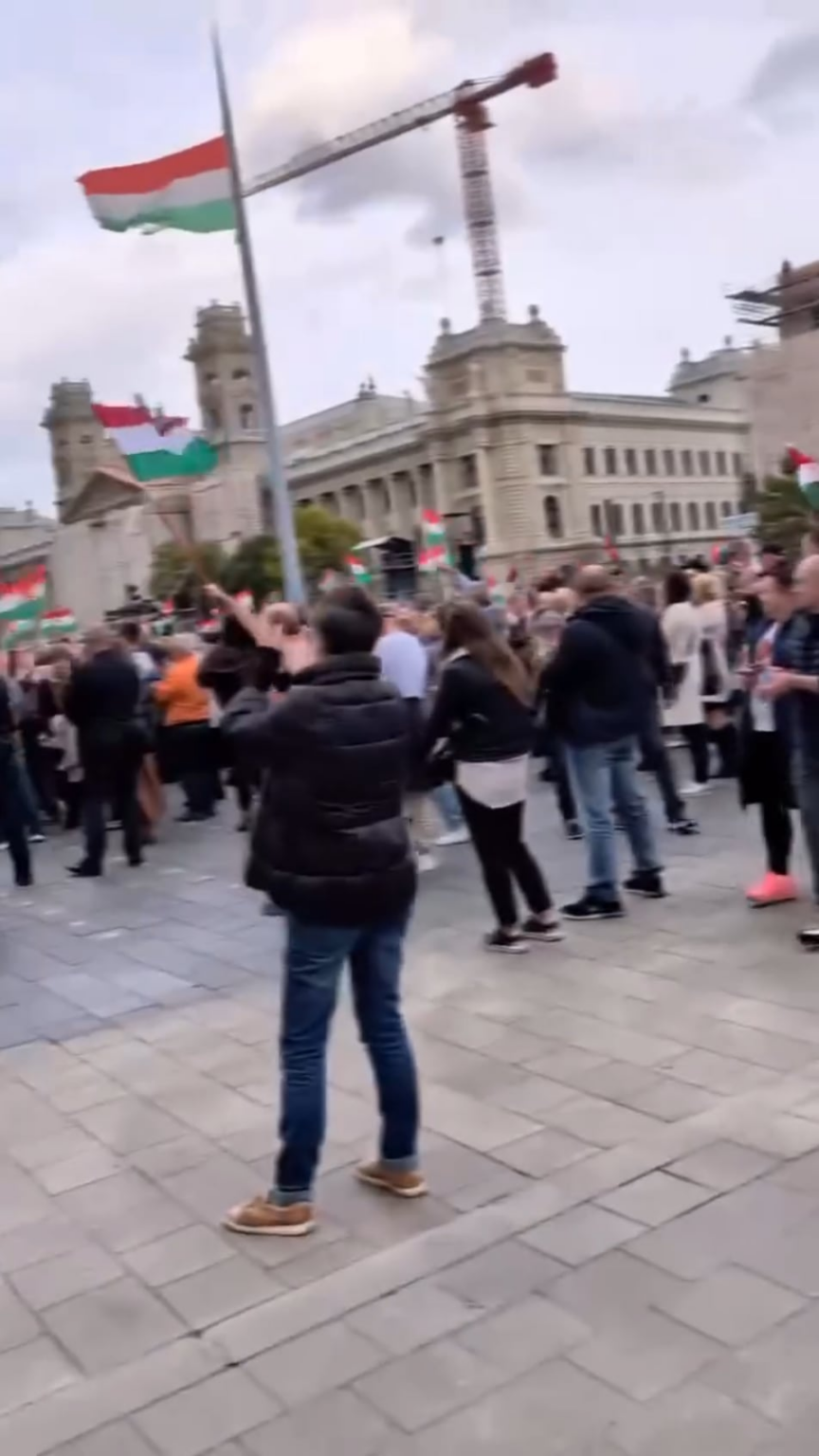 Péter Magyar: Um die Debatte über die Größe abzuschließen, kann man nun klar sagen, dass dies nicht der größte Friedensmarsch aller Zeiten war, sondern eher der kleinste Péter Magyar: Um die Debatte über die Größe abzuschließen, kann man nun klar sagen, dass dies nicht der größte Friedensmarsch aller Zeiten war, sondern eher der kleinste
