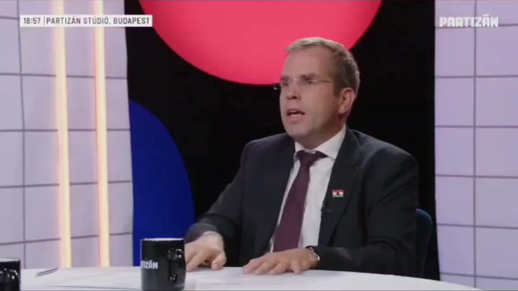 Bálint Ruff wurde durch die erbärmliche Kommunikation des Fidesz benachteiligt
