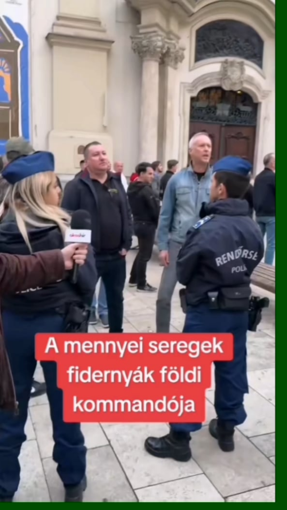 Hadházy protestiert "Friedensbirnen, familienfreundliche, junge Christdemokraten"