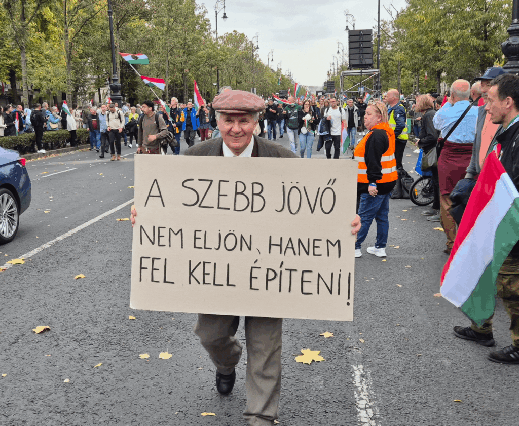Ich habe nicht viele Bilder, aber dieses war gut. Der Onkel marschierte ziemlich lange mit dem Schild vor dem Peters.