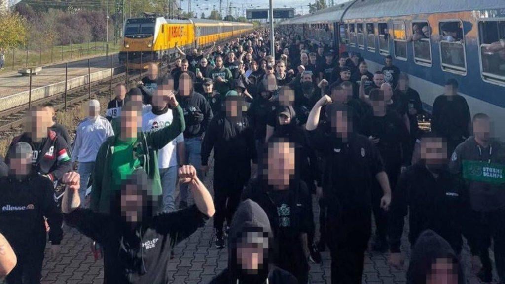 Österreichisches Innenministerium: Der ungarische Lokführer verweigerte den Fradi-Fans die Fahrt, da der Zug beschädigt war | Klapperschlange