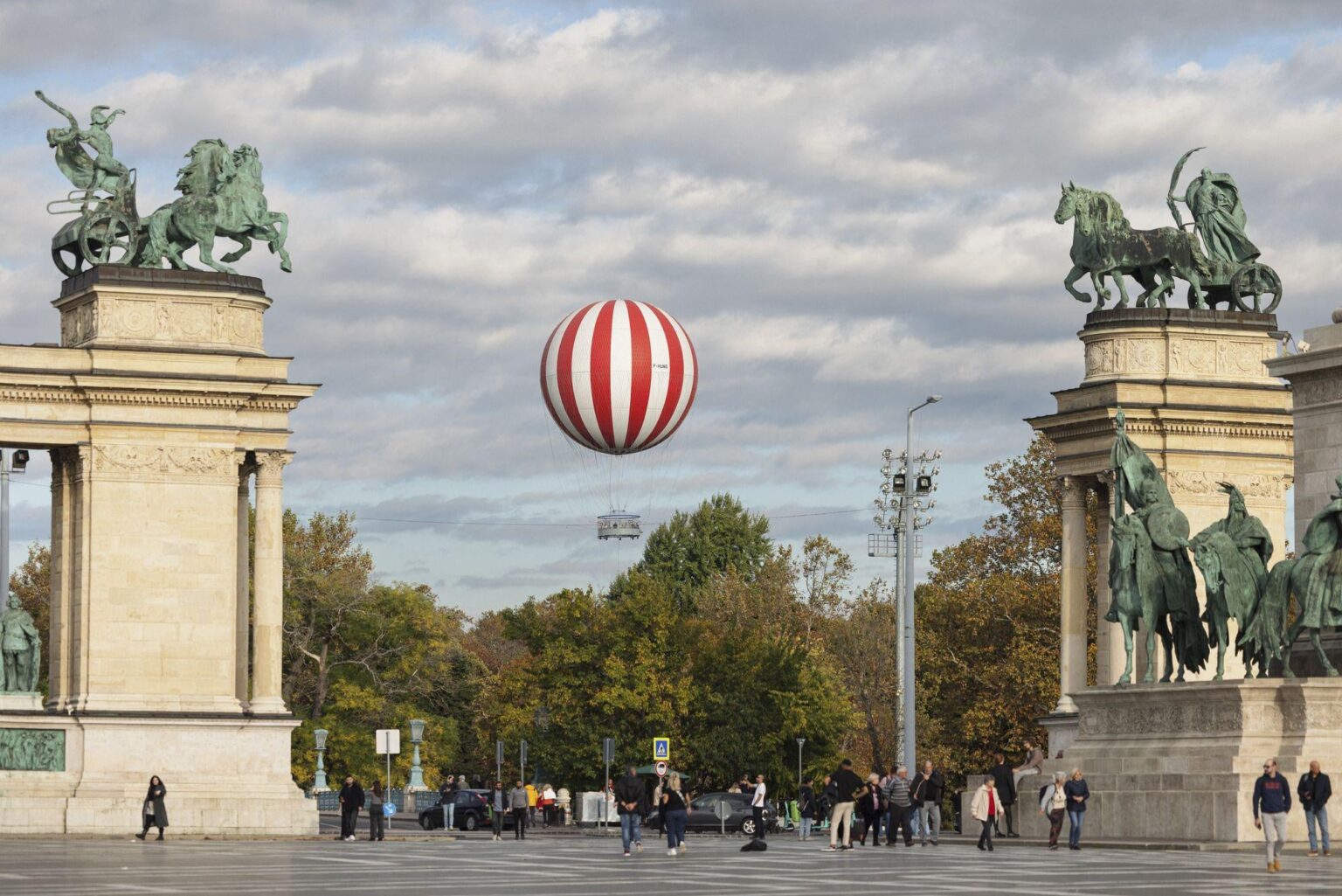 Ein Heißluftballon statt einer Drohne?