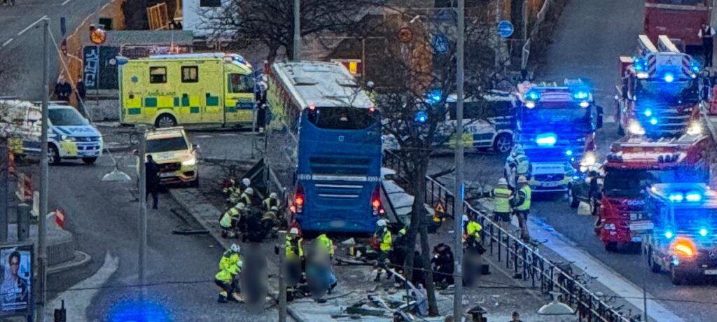 Krisenhilfe in Stockholm morgen, 15. November, bezüglich des Busunfalls Krisenhilfe in Stockholm morgen, 15. November, bezüglich des Busunfalls