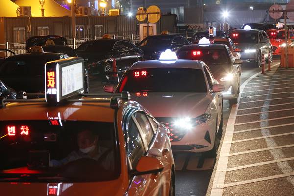 Der internationale Flughafen Incheon betreibt ein einheitliches Versandsystem für Taxis