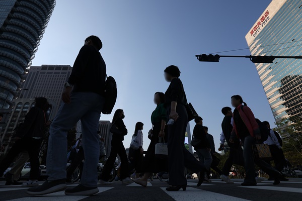 Einpersonenhaushalte machen 36 % aller Haushalte aus, da Südkorea zu einer überalterten Gesellschaft wird