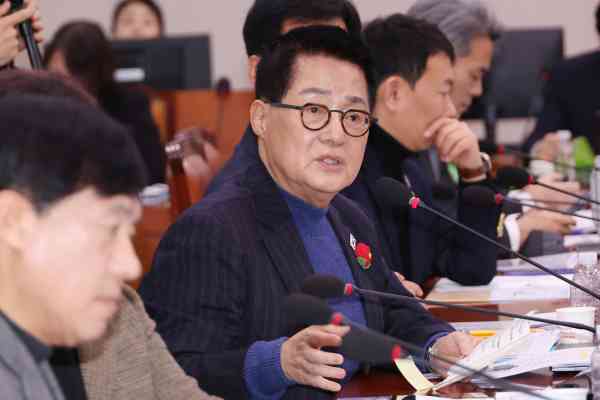Der demokratische Abgeordnete Park Ji-won bietet an, Nordkorea als Kondolenzgesandten zu besuchen