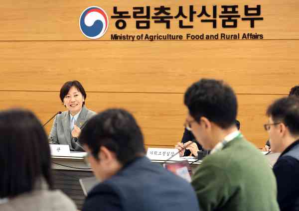 Landwirtschaftsminister: Südkorea und die USA einigten sich darauf, die Kommunikation über nichttarifäre Handelshemmnisse zu intensivieren