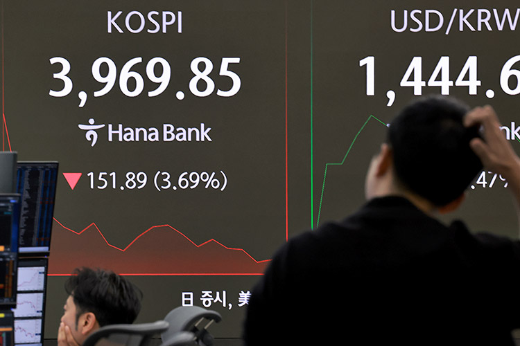 KOSPI fällt aufgrund des US-Tech-Einbruchs unter 4.000