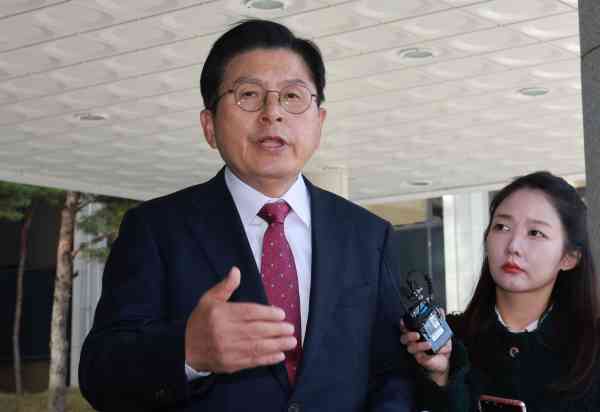 Gericht lehnt Haftbefehl gegen Ex-Premierminister Hwang ab
