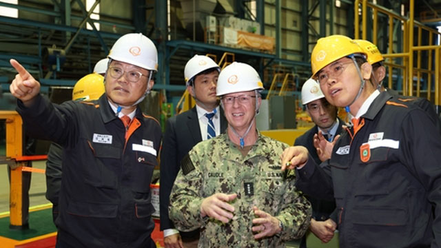 US-Marinechef besucht HD Hyundai, Hanwha Shipyards