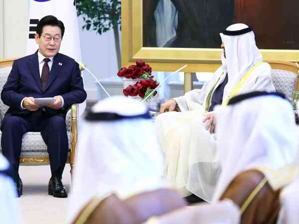 Südkorea und die Vereinigten Arabischen Emirate unterzeichnen sieben Absichtserklärungen in den Bereichen KI, Verteidigung und fortschrittliche Industrien