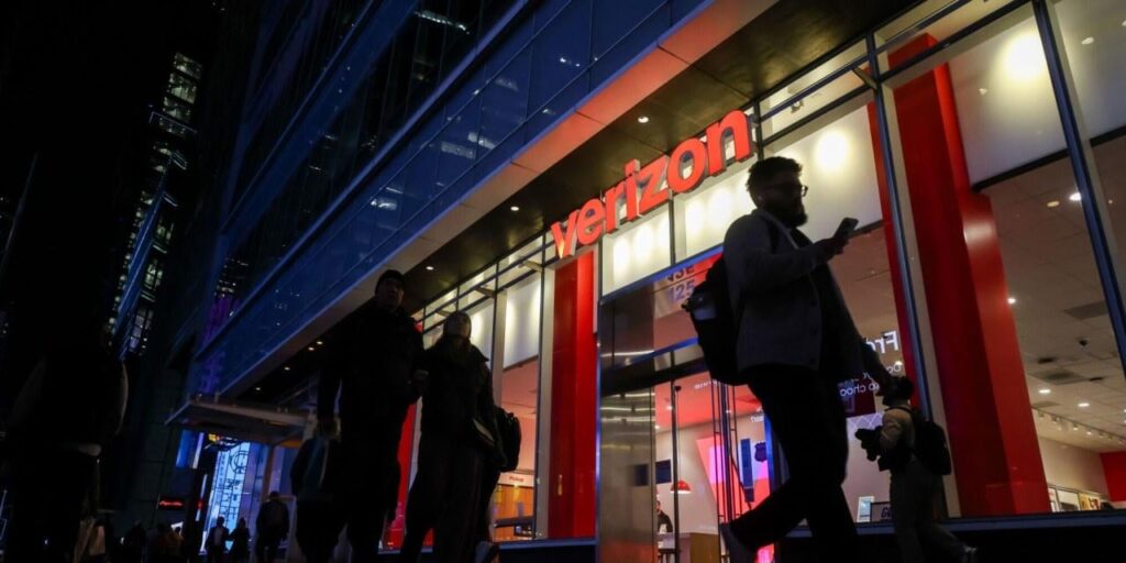Verizon beginnt mit der Entlassung von mehr als 13.000 Mitarbeitern
