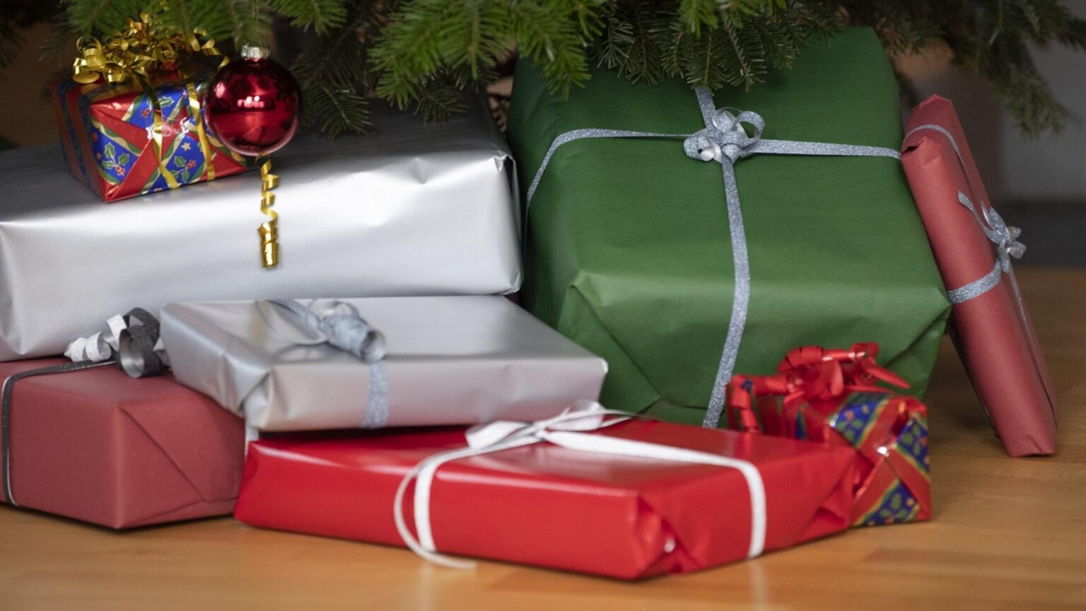 Die Anklage: Politiker nahm Weihnachtsgeschenkgeld von bedürftigen Kindern – P4 Göteborg