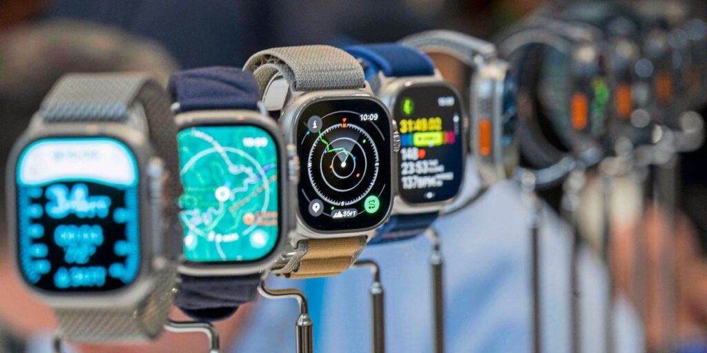 Enshittification: Apple macht Watch lieber schlechter, als sich EU-Regeln zu beugen | Das Unternehmen streicht die Synchronisation von WLAN-Informationen, um einer Öffnung der Plattform zu entgehen. Diese schreibt der Digital Markets Act eigentlich vor Enshittification: Apple macht Watch lieber schlechter, als sich EU-Regeln zu beugen | Das Unternehmen streicht die Synchronisation von WLAN-Informationen, um einer Öffnung der Plattform zu entgehen. Diese schreibt der Digital Markets Act eigentlich vor