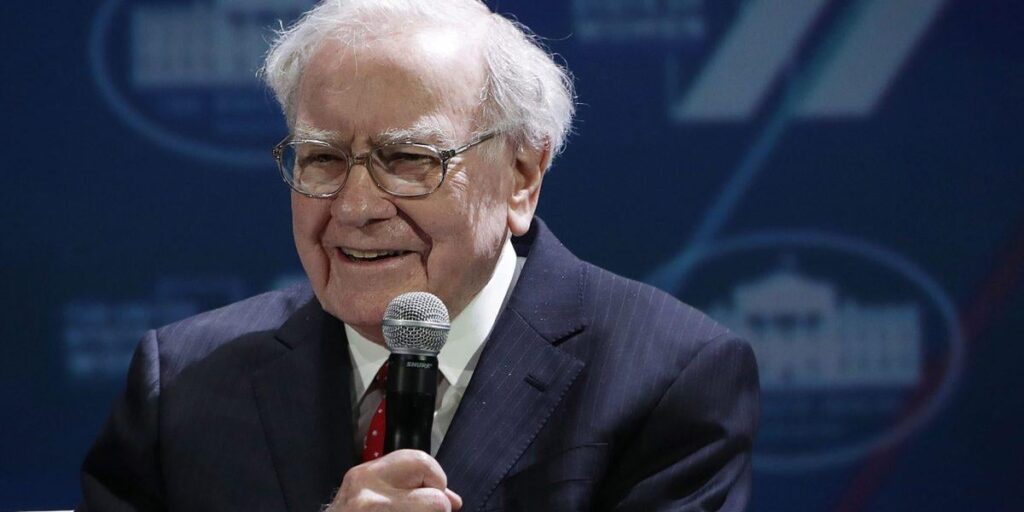 Trotz der Befürchtungen einer KI-Blase kauft Warren Buffetts Berkshire Hathaway inmitten einer enormen Rally 17,8 Millionen Aktien des KI-Hyperscalers Alphabet