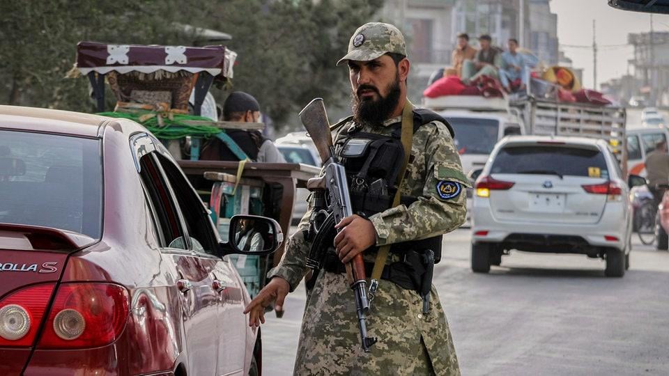 Thüringer AfD-Mitarbeiter reist mit Rechtsextremisten nach Afghanistan | MDR.DE