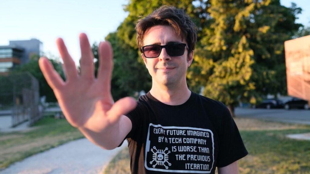 Er wurde verklagt, weil er öffentliche YouTube-Videos geteilt hatte; Albtraum endete mit der Einigung | Bibliothekar verspricht, invasive Bildungstechnologie zu stoppen, nachdem er den Rechtsstreit mit Proctorio beendet hat