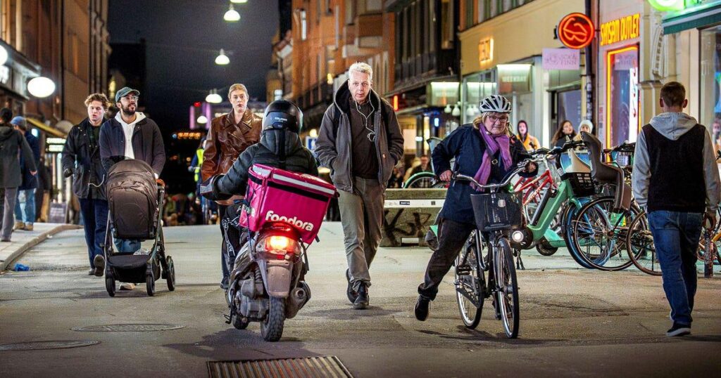 Wissenschaftler warnen: Zweitaktmopeds verbreiten giftige Abgase auf Radwegen