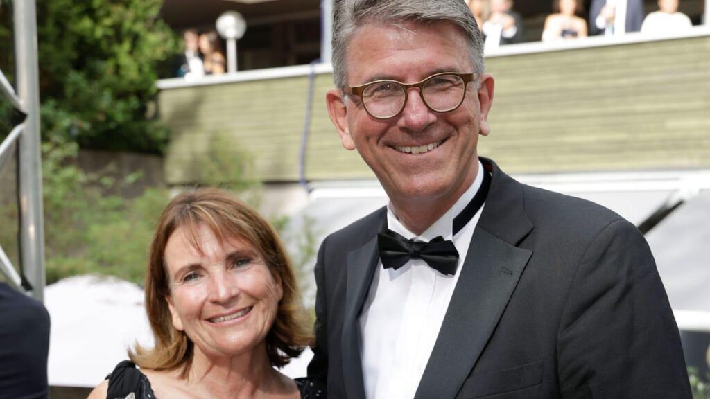 Affäre um Merz‘ Kulturstaatsminister Wolfram Weimer: Ehefrau Goetz-Weimer lehnt plötzlich Verfassungsorden ab Affäre um Merz' Kulturstaatsminister Wolfram Weimer: Ehefrau Goetz-Weimer lehnt plötzlich Verfassungsorden ab
