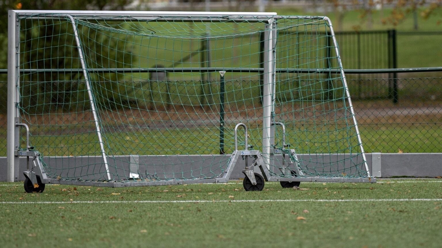 Der letzte Ausflug zum Fußballplan - Stadtansicht von der Schule - P4 Stockholm