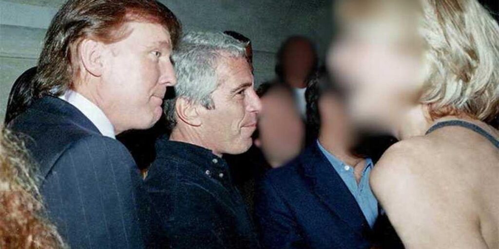 „Wird nicht fliegen“: Die sozialen Medien sind empört, als Trump offenbar aus den Epstein-Akten gestrichen wird