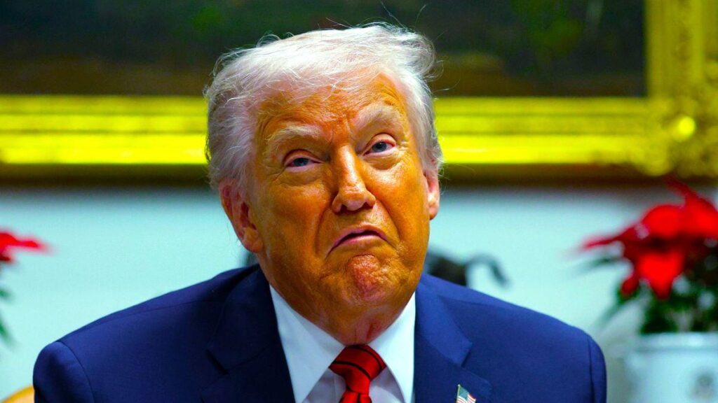 Donald Trump tut das, was er am besten kann – er fasst den Tod zweier Studenten bei einer Schießerei an der Brown University in drei herzlosen Worten zusammen Donald Trump tut das, was er am besten kann – er fasst den Tod zweier Studenten bei einer Schießerei an der Brown University in drei herzlosen Worten zusammen