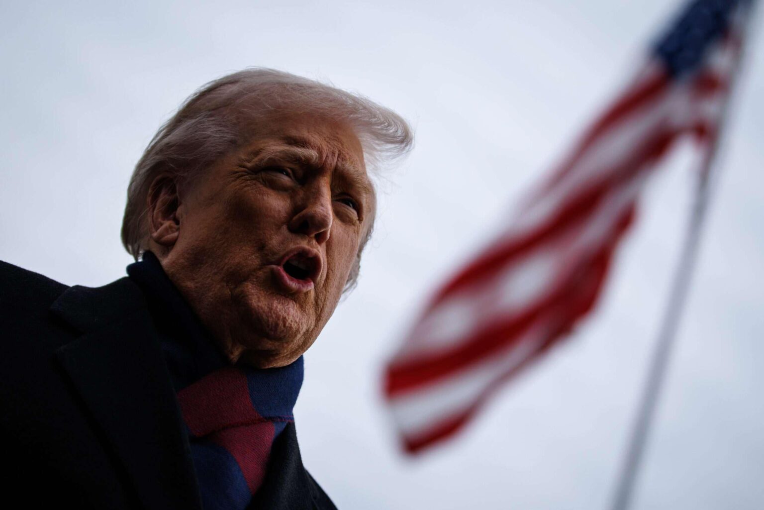 Trump sagt, die Zölle hätten 18 Billionen Dollar eingebracht. Das ist unmöglich.