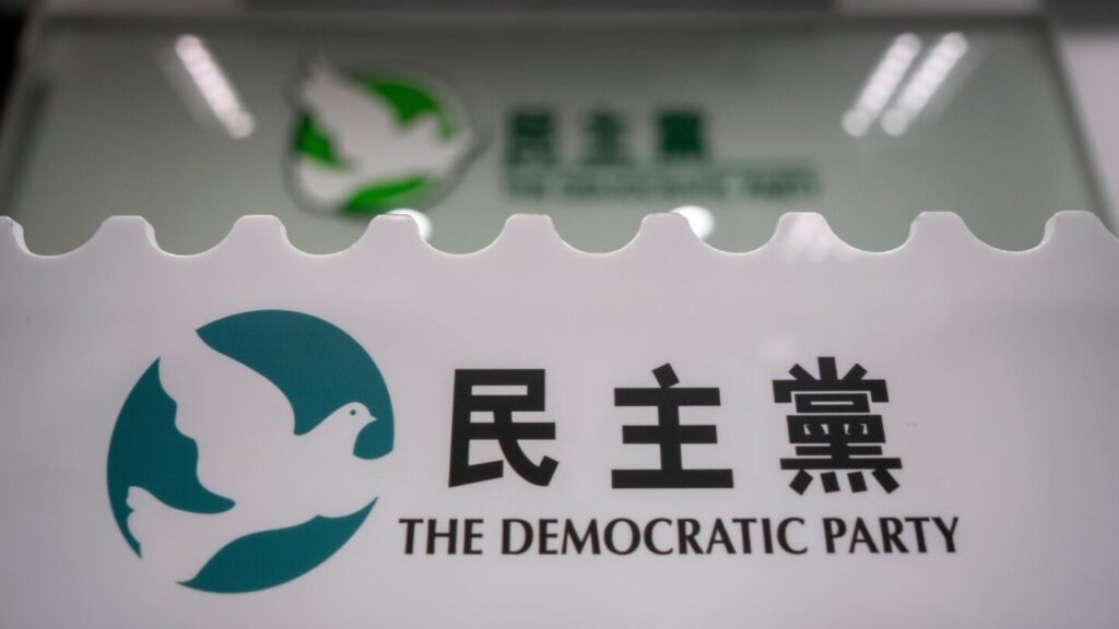 Hongkongs größte prodemokratische Partei stimmt nach mehr als 30 Jahren Aktivismus für die Auflösung