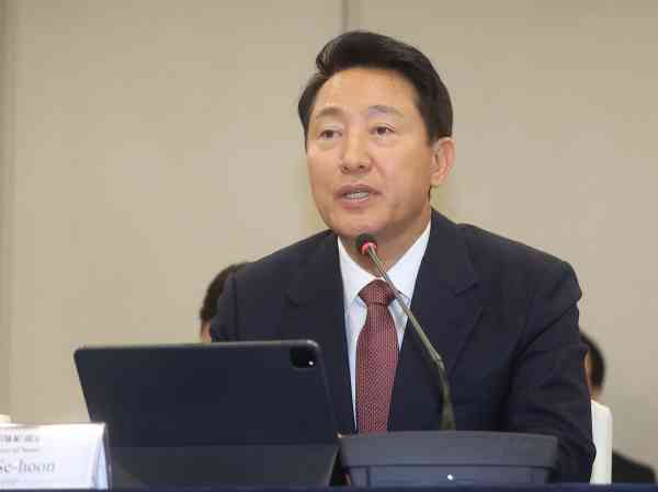 Bürgermeister von Seoul, zwei weitere Personen im Fall von Verstößen gegen die Wahlkampffinanzierung angeklagt