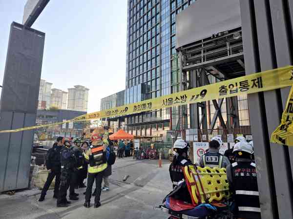 Alle 7 Arbeiter beim Einsturz einer U-Bahn-Baustelle in Seoul gerettet
