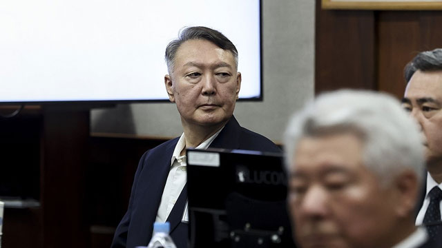 Ex-Präsident Yoon erscheint wegen Befragung zu politischen Mitteln, Untersuchung wegen Verstoßes gegen das Wahlgesetz