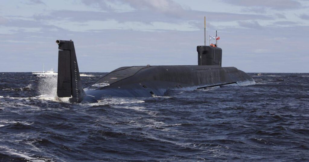 Die Ukraine sprengt ein russisches U-Boot mit einer Unterwasserdrohne in die Luft