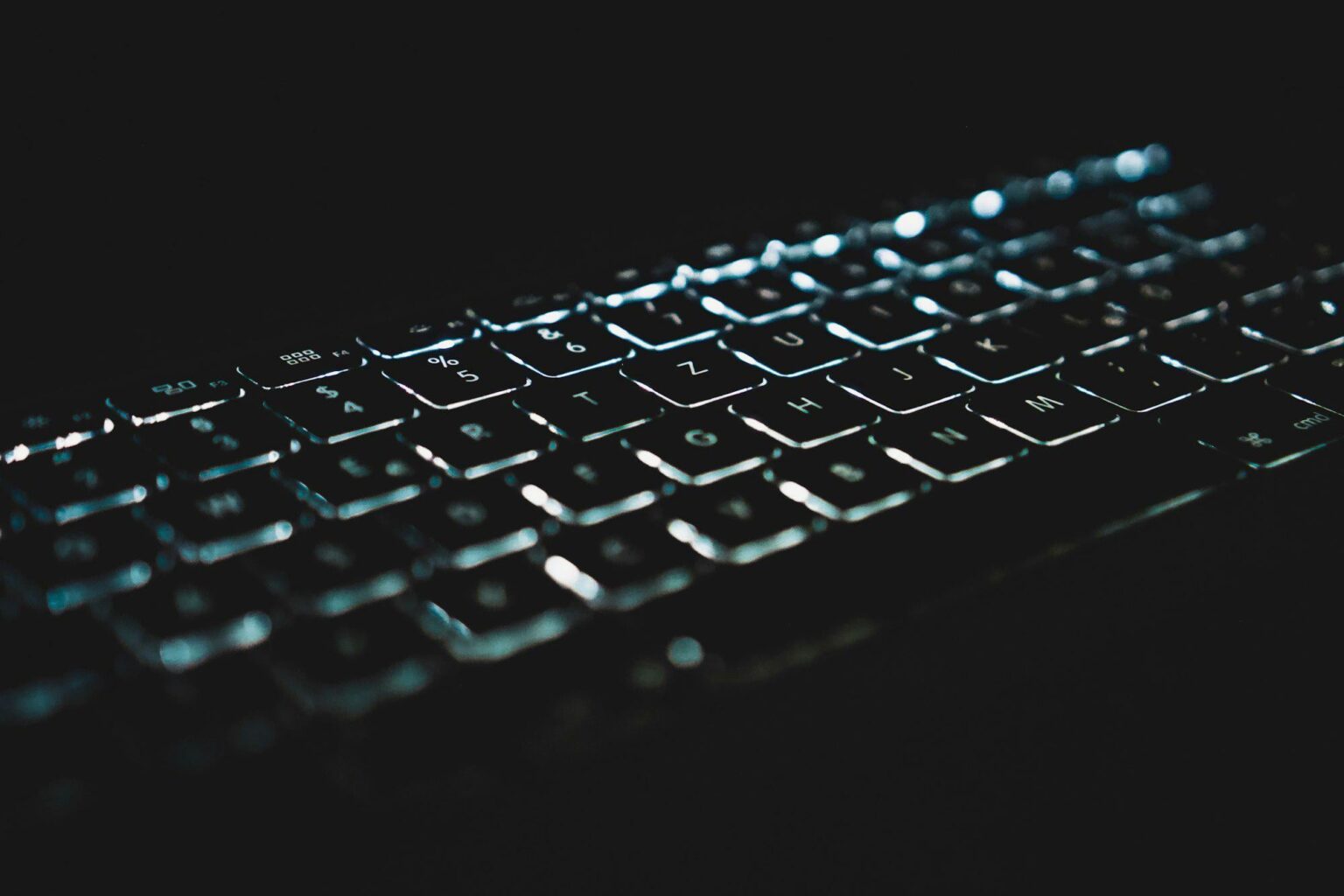 Ein Entwickler hat versehentlich CSAM in AI-Daten gefunden. Google hat ihn dafür gesperrt | Mark Russo meldete den Datensatz allen richtigen Organisationen, konnte aber immer noch monatelang keinen Zugriff auf seine Konten erhalten