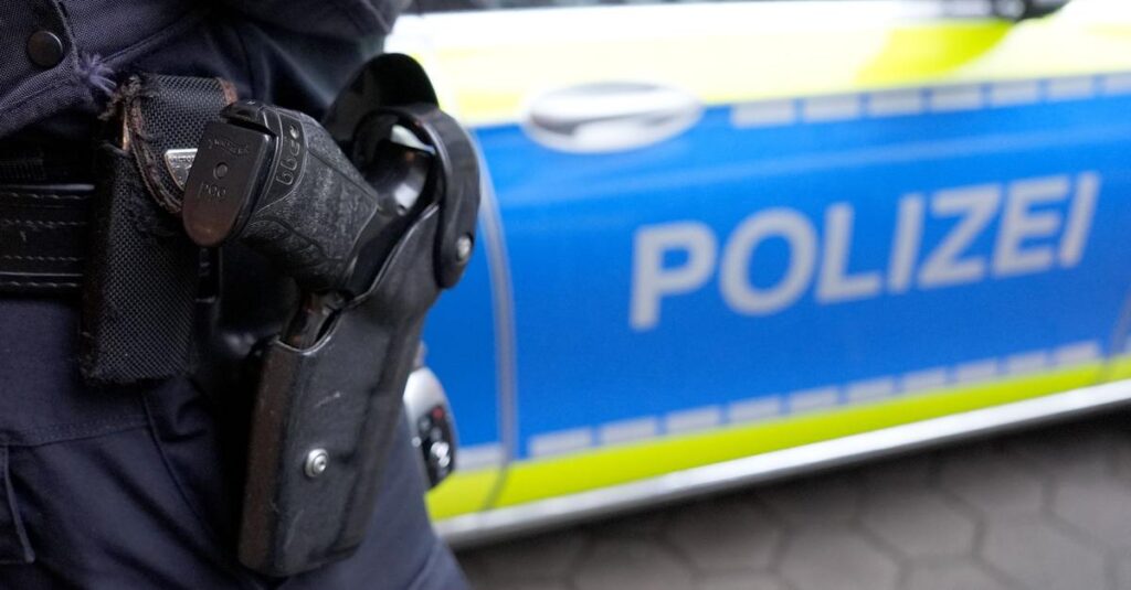 Rund 33.000 Böller bei 19-Jährigem gefunden
