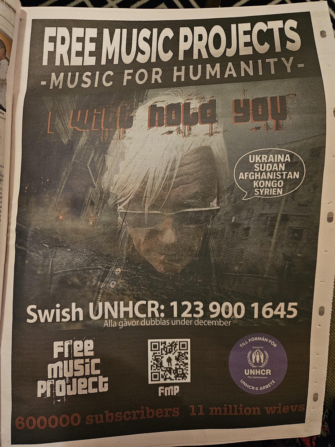 „Free Music Projects“ von Tolf Moberg – ich habe in Stockholm jede Menge Anzeigen dafür gesehen, alle mit der gleichen seltsamen, billigen Ästhetik, und jetzt eine GANZSEITIGE in DN. Weiß jemand, worum es geht oder wer er ist? „Free Music Projects“ von Tolf Moberg – ich habe in Stockholm jede Menge Anzeigen dafür gesehen, alle mit der gleichen seltsamen, billigen Ästhetik, und jetzt eine GANZSEITIGE in DN. Weiß jemand, worum es geht oder wer er ist?