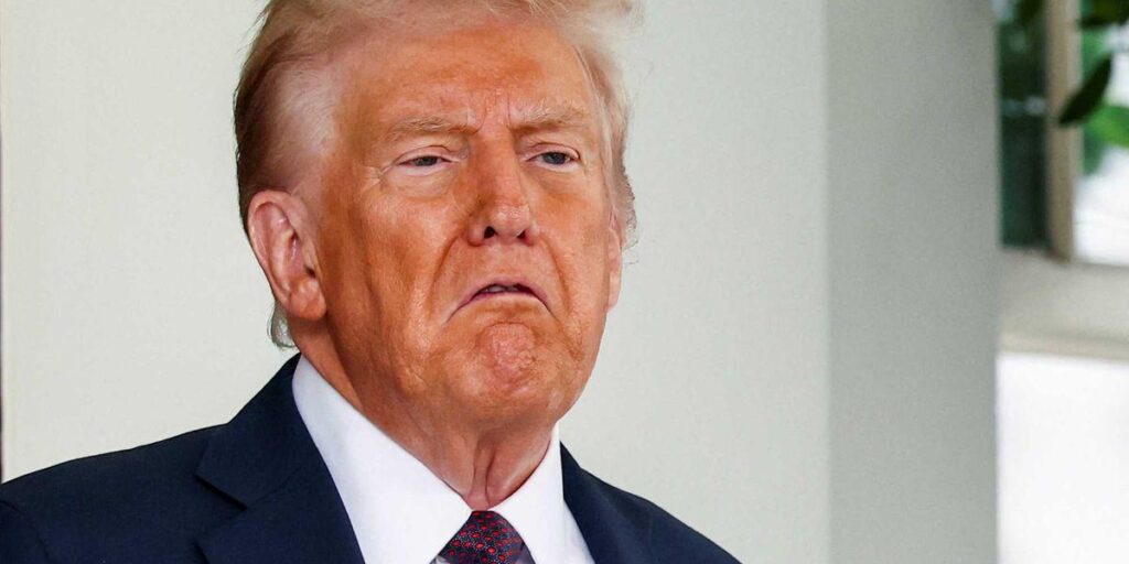 „Definitiv die Taten eines unschuldigen Mannes“: Trump machte sich über den Zusammenbruch der Epstein-Akten lustig