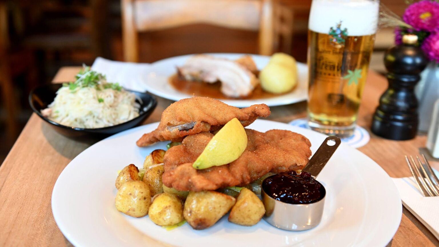 Trotz Steuersenkung: Das Schnitzel wird wohl nicht billiger