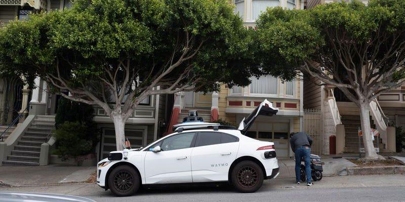 Waymo erklärt, warum seine Robotaxis während eines Stromausfalls die Straßen von San Francisco verstopfte