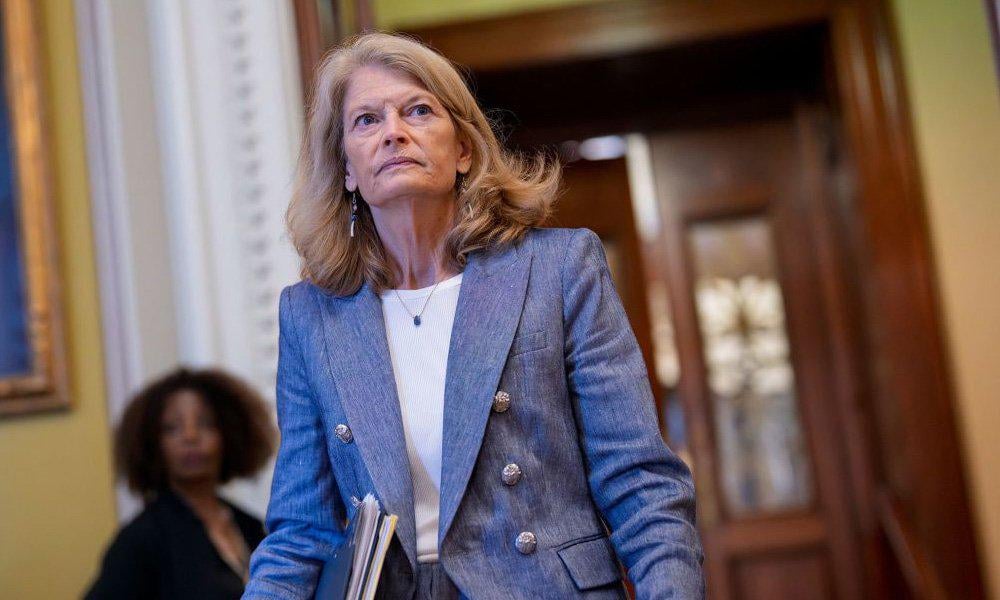 Die GOP spaltet sich, als vier republikanische Senatoren sich den Demokraten bei der Finanzierungsoffensive für ObamaCare anschließen