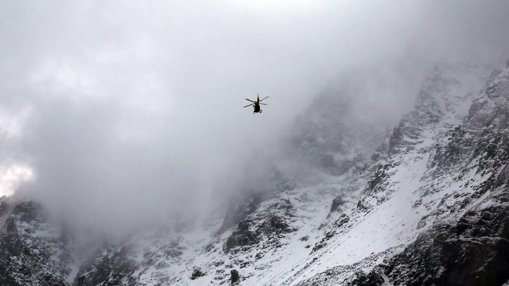 Italien fliegt Schnee per Helikopter auf die Pisten