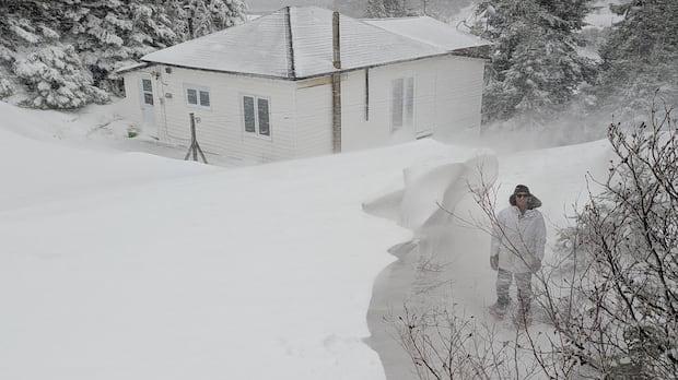 „Altmodischer Winter“: Feiertagsstürme begraben Teile von NL