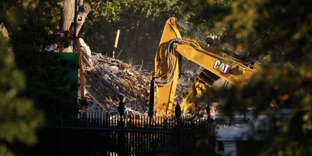 Der Trump-Administrator beeilt sich, 13 weitere historische Gebäude in Washington DC abzureißen, während sich die Denkmalschutzbehörden wehren