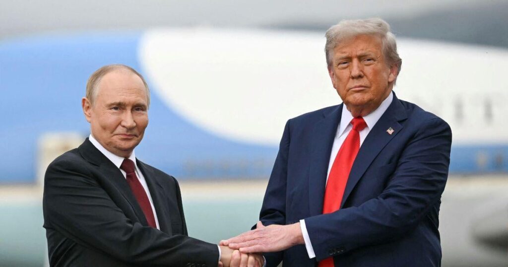 Trump kündigt überraschendes „produktives“ Gespräch mit Putin vor dem Treffen mit Selenskyj an