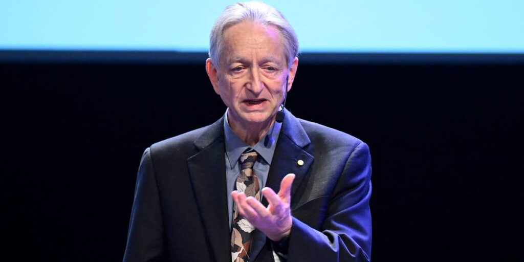 „Godfather of AI“ Geoffrey Hinton sagt, dass Google „beginnt, OpenAI zu überholen“: „Meine Vermutung ist, dass Google gewinnen wird“