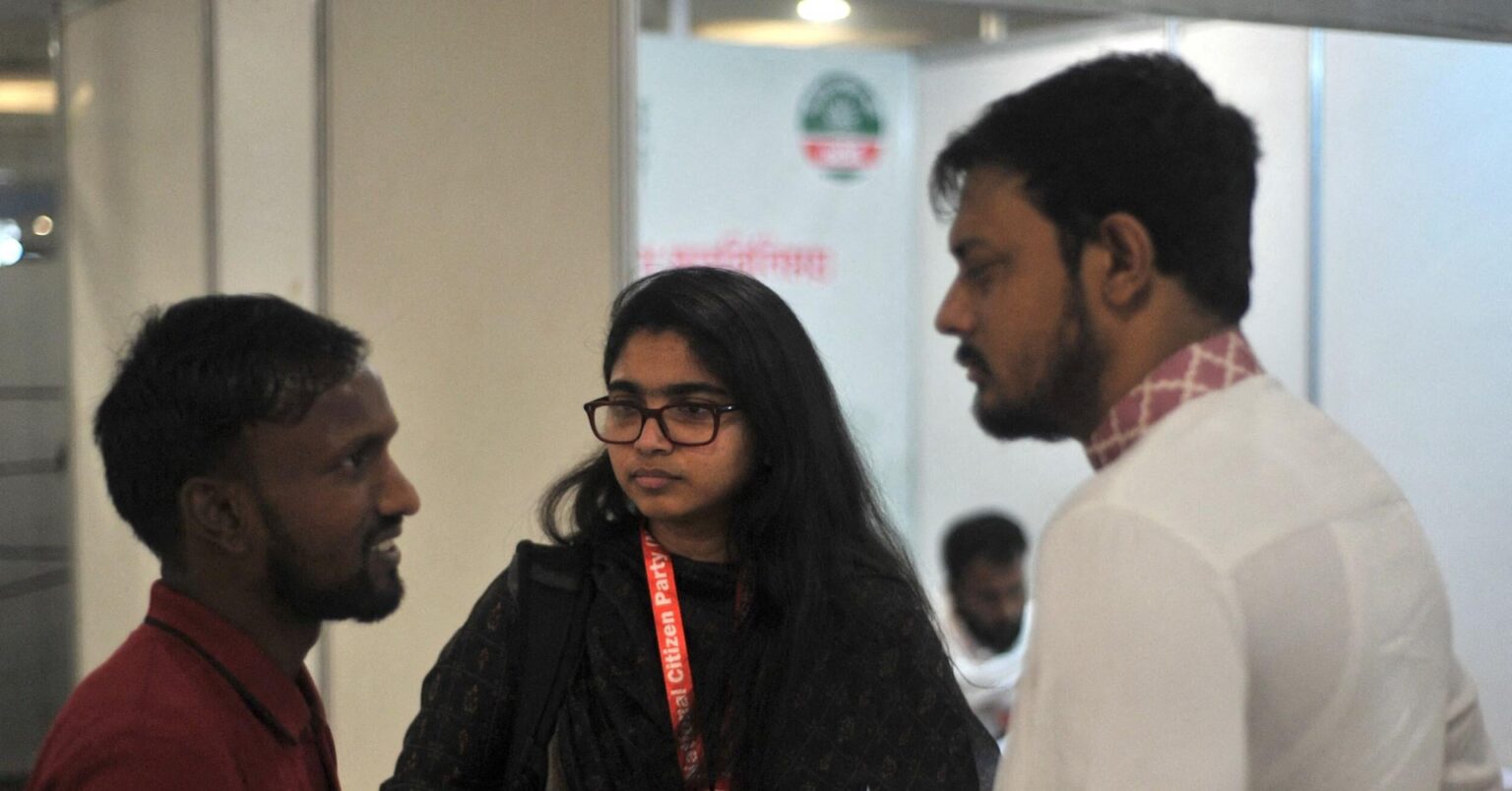 Bangladeschs von Studenten geführte Partei verbündet sich vor der Wahl mit Islamisten