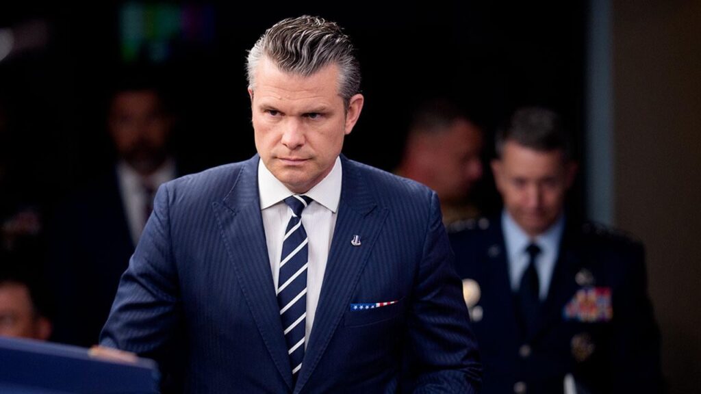 Republikanische Senatoren fordern die Veröffentlichung eines Videos, das einen Folgeangriff auf Überlebende an Bord eines venezolanischen Schiffes zeigt. Der Pentagon-Chef sagt, das Filmmaterial sei zu sensibel für eine öffentliche Offenlegung Republikanische Senatoren fordern die Veröffentlichung eines Videos, das einen Folgeangriff auf Überlebende an Bord eines venezolanischen Schiffes zeigt. Der Pentagon-Chef sagt, das Filmmaterial sei zu sensibel für eine öffentliche Offenlegung